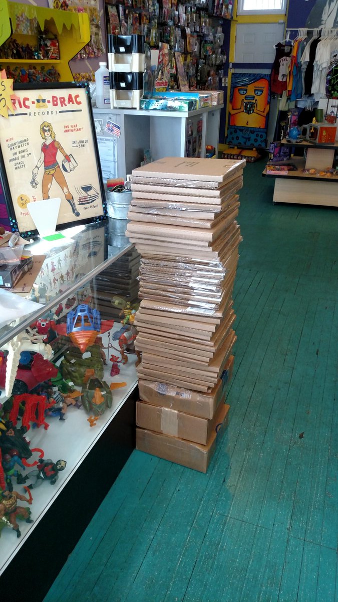 SSLD_Rec's tweet image. THING colored vinyls are SOLD OUT and loads of records are finally ready to go!