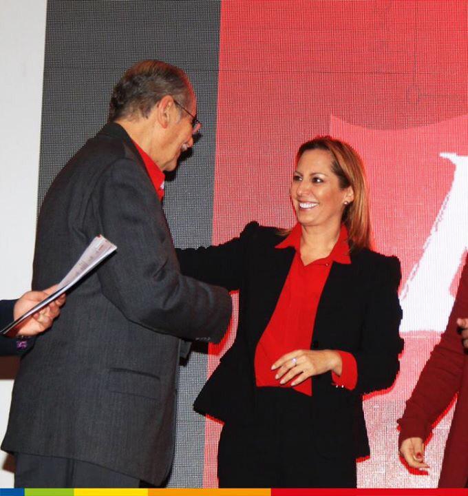 marcela_amayag's tweet photo. Ahora sí, oficialmente candidata por el @PartidoLiberal a la Gobernación del Meta. http://t.co/QFilFqLC3D