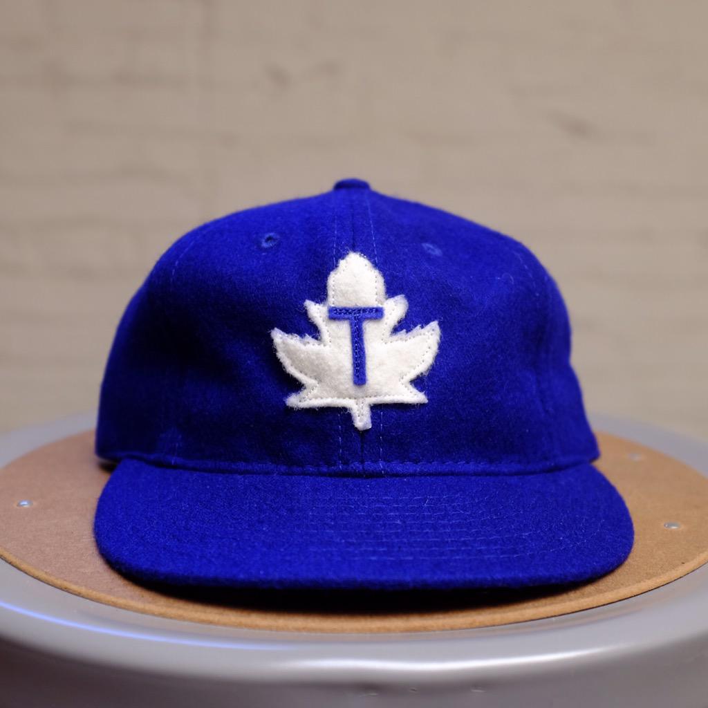 maple leafs ball cap
