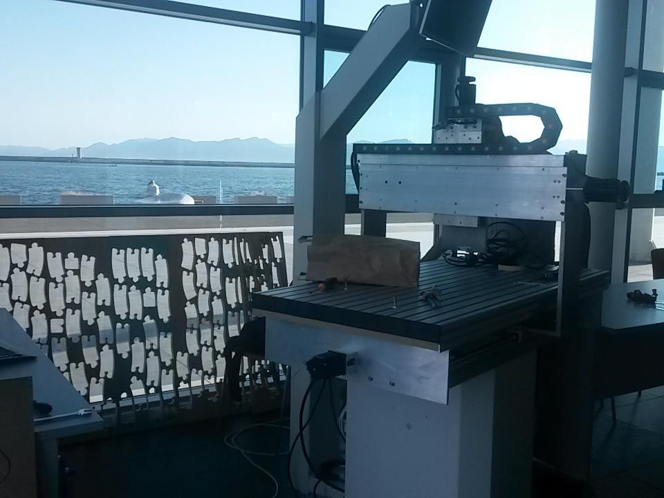 fralelab's tweet photo. Frale.eu a#sinnova2015  el rincón del #CNC http://t.co/LQcUHoEWM2
