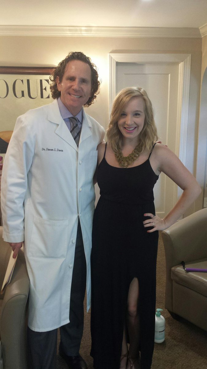 MBandAssocPR's tweet image. Behind-the-scenes with @DavisCPS and @My9NJ @AshleyHallTV! Stay tuned! #ChasingNJ  #CoolSculpt