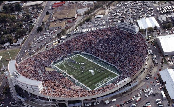 UofMPastPres's tweet photo. A visual image of the goal for Sept 5th.  Go Tigers! http://t.co/Wees2CadC4