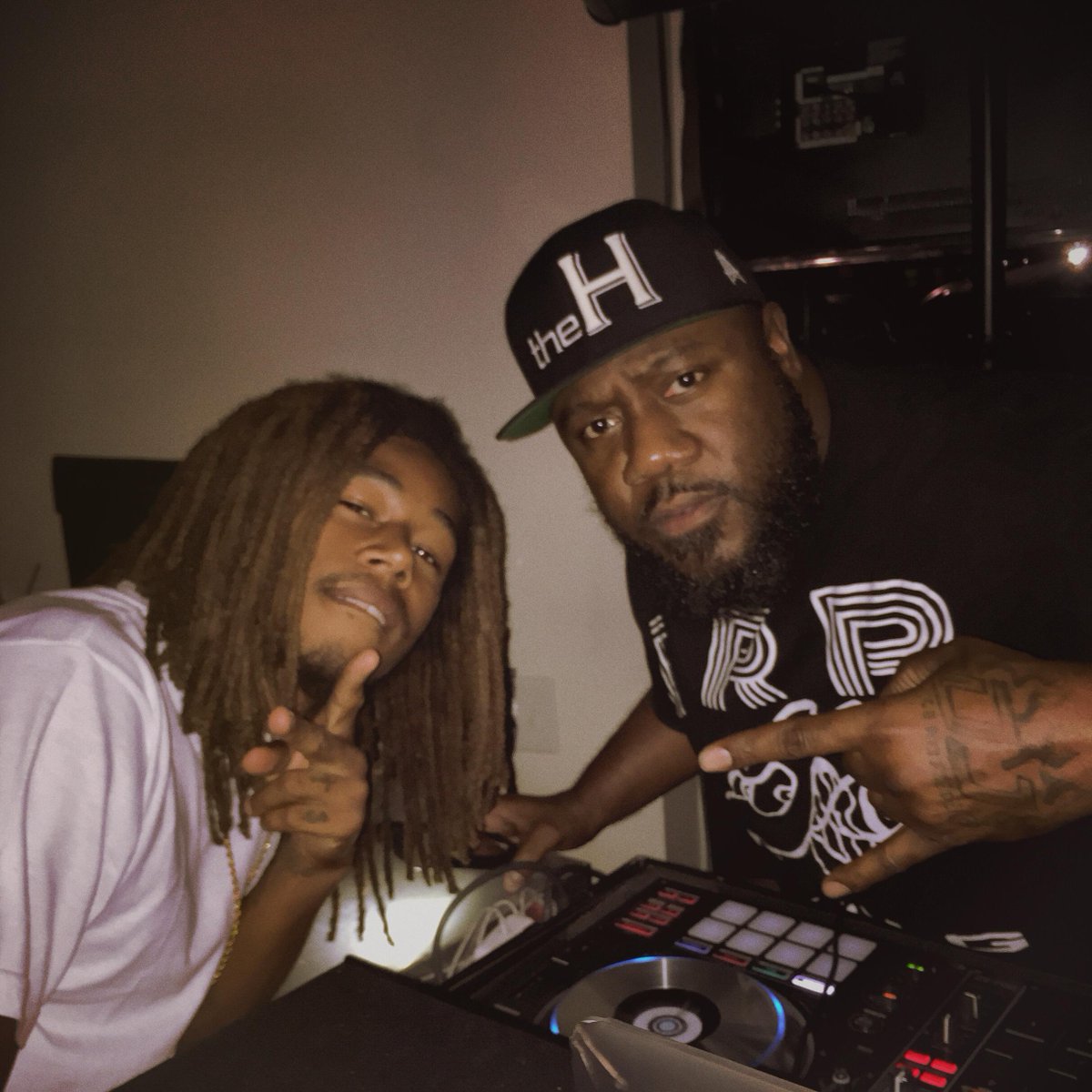 mynameisre_al's tweet photo. The first DJ to support my movement @GoDJHiC #IStayInTheFuture #mynameisreal http://t.co/Y7P4bGjmCn