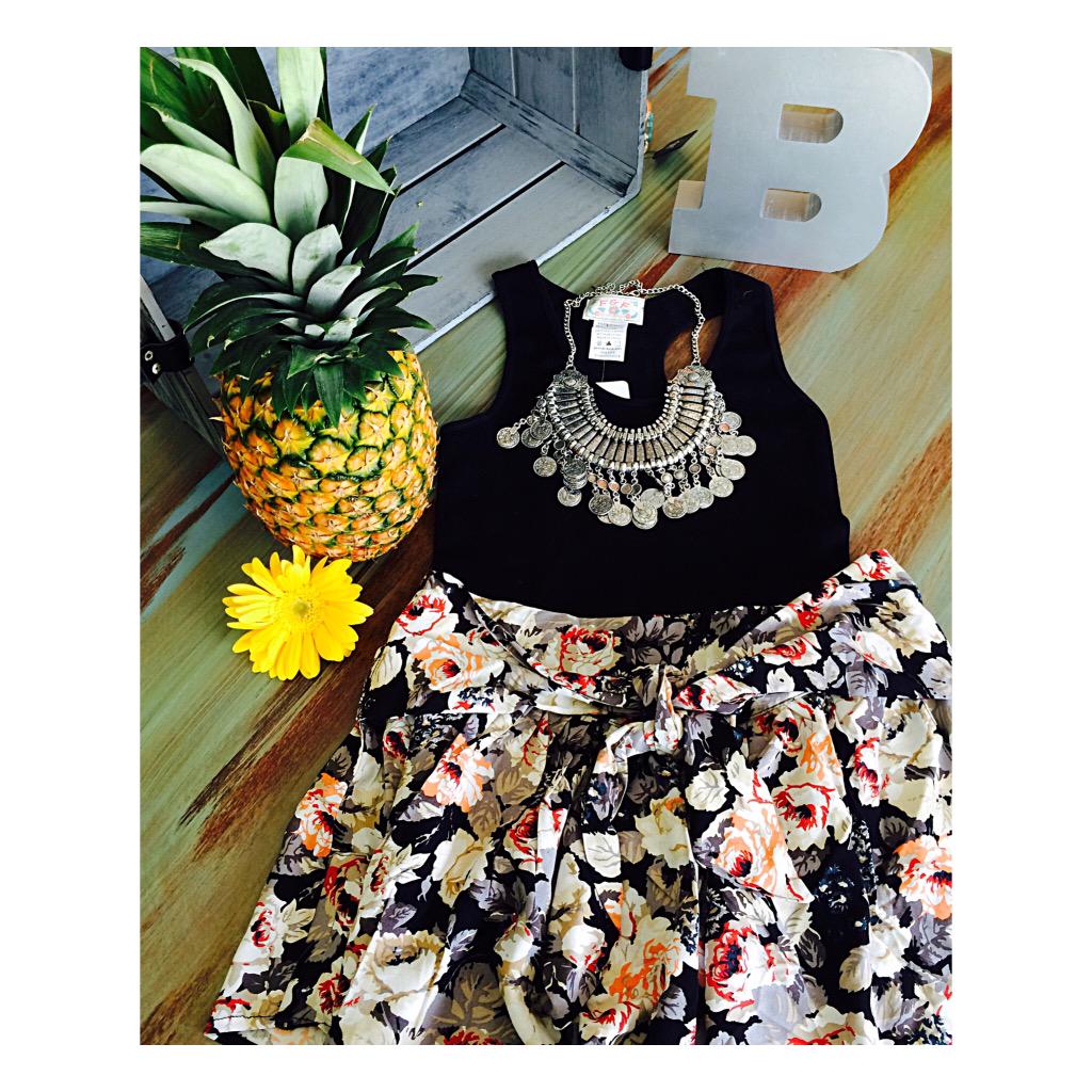 Boutikey's tweet photo. It's party time!!! 🎉 Join us tonight from 5-8 for our Summer Kickoff Party! We hope to see you there! http://t.co/YZAzIVu69b