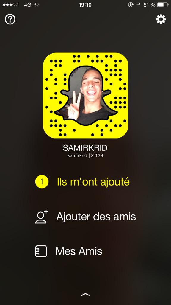 WesleyKrid's tweet photo. LA MISE A JOUR SNAP SURPASSE TOUT, SI VOUS VOYEZ QUELQU'UN QUI VOUS PLAIT DANS LA RUE VOUS POURREZ DÉSORMAIS L'AJOUTÉ http://t.co/ZvTGsvOccg