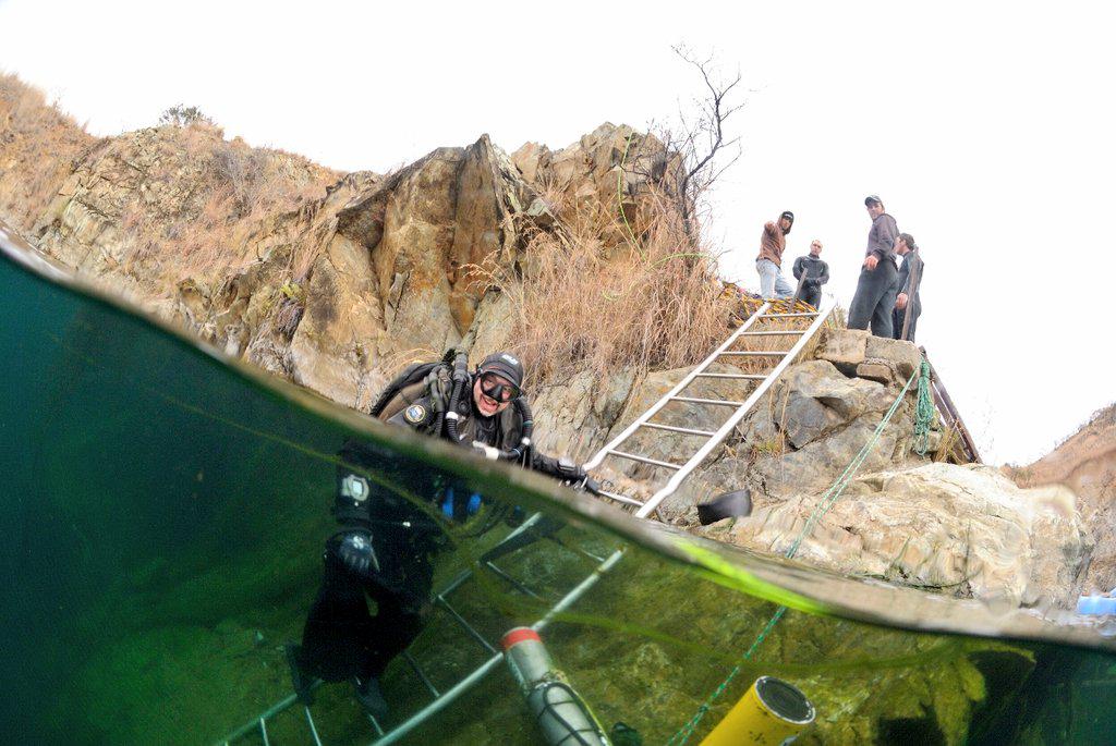socialbloggerSA's tweet photo. A4: Komati Springs Inland Dive Site #GenesisRouteMP a hidden gem 2 explore Mpumalanga 20km underground #TravelChatSA http://t.co/CjNoDOSuMZ
