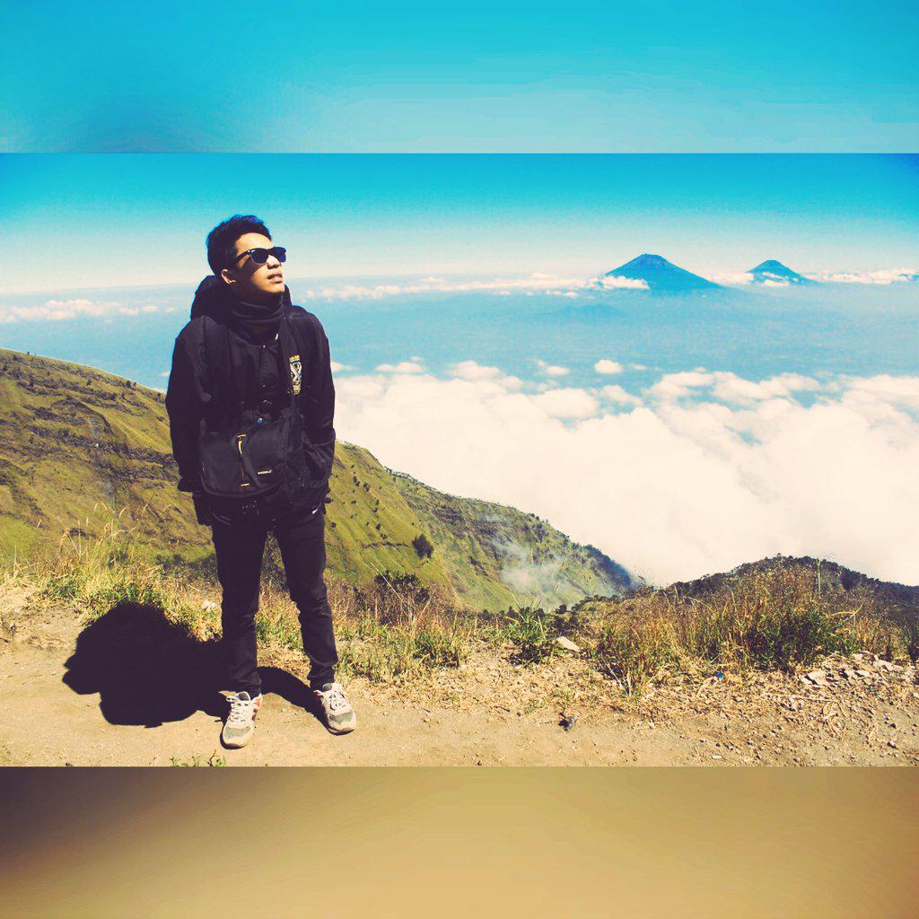 GerryArdhana's tweet photo. Lebih indah dari gunung kembar 😁 http://t.co/sApXIhKVDo