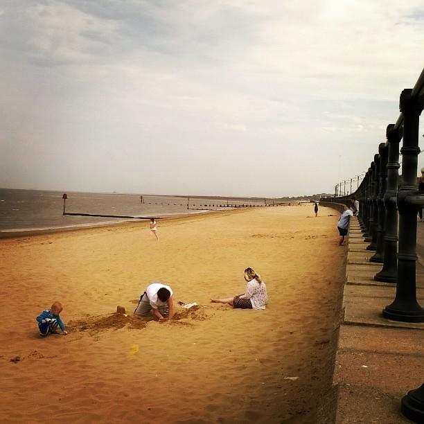 cleethorp_es's tweet image. @cleethorp_es by henry_garfitt Aaaaannnnnndd this is our beach crap, crap and more crap #flatas #Cleethorpes #notbe…