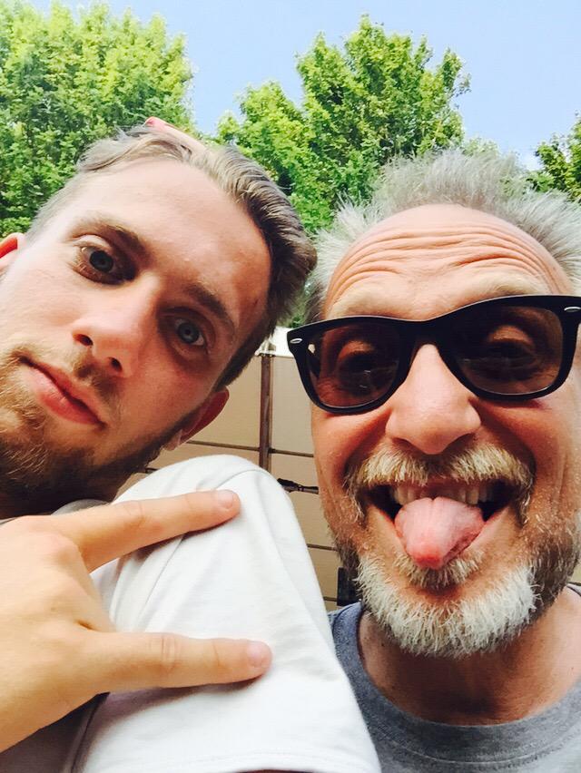 marcomescolini's tweet photo. Bob porta un pó d'acqua fresca!!! #LuccaSummer #bobdylan #degregori http://t.co/JduwCZUQCH