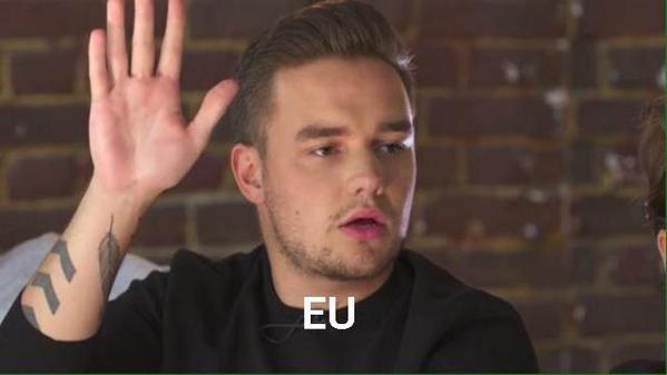 Liefuckin's tweet image. Quem é a trouxa no fs :::: #LoopOffLittleMix