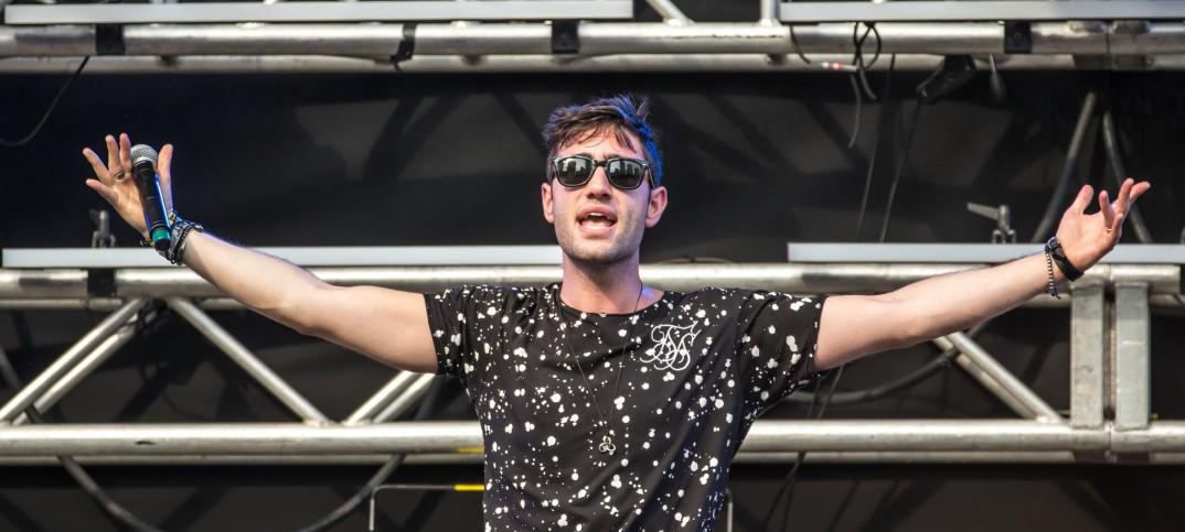 EDMsauce's tweet image. 3LAU picks battle against legendary DJ Z-Trip. The battle of old school vs. new school

edmsauce.com/2015/07/01/3la…