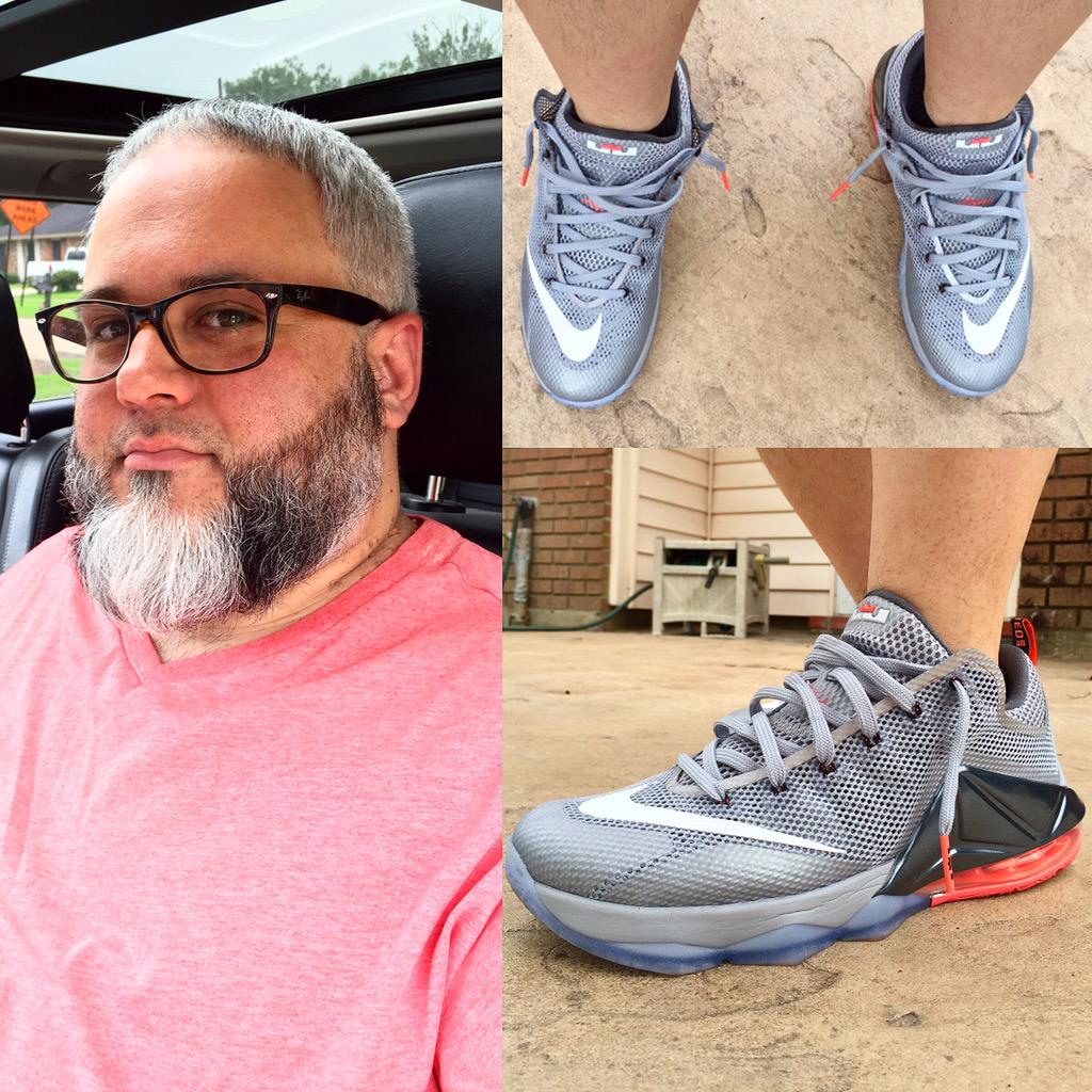 HipHopChef360's tweet photo. #KOTD #Lebron12 #Low #HotLava #SneakersAndHeaters #shoewoogang #Eupham #EuphamMultimedia #nicekicks http://t.co/Z1WRCrwnbR