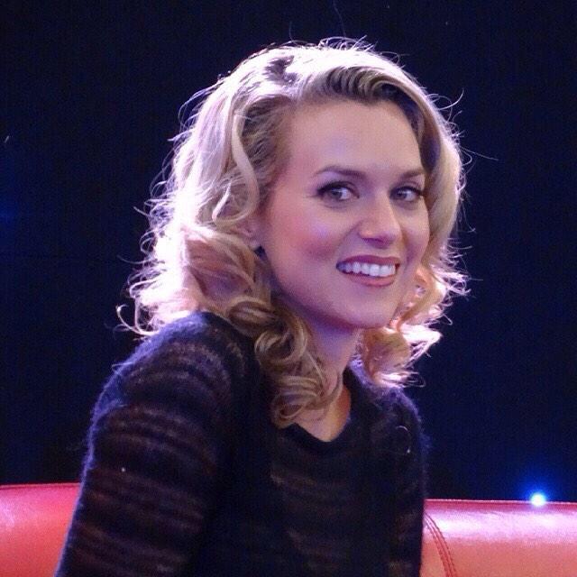 Happy birthday to My idol Hilarie Burton!! Your character on OTH has inspired me so much, I love you so much!!      