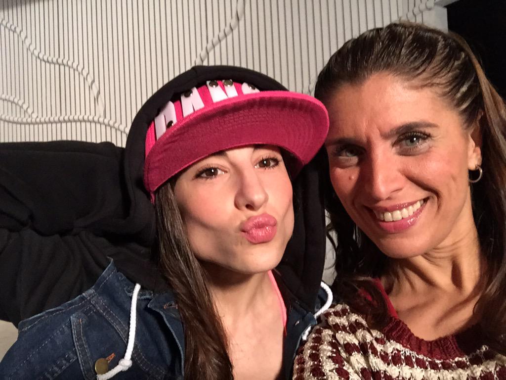 VeroMerigo's tweet photo. Listas con @magdalenabravi para hacer el móvil de @ElChimentero30 http://t.co/eDdmJgvXPV