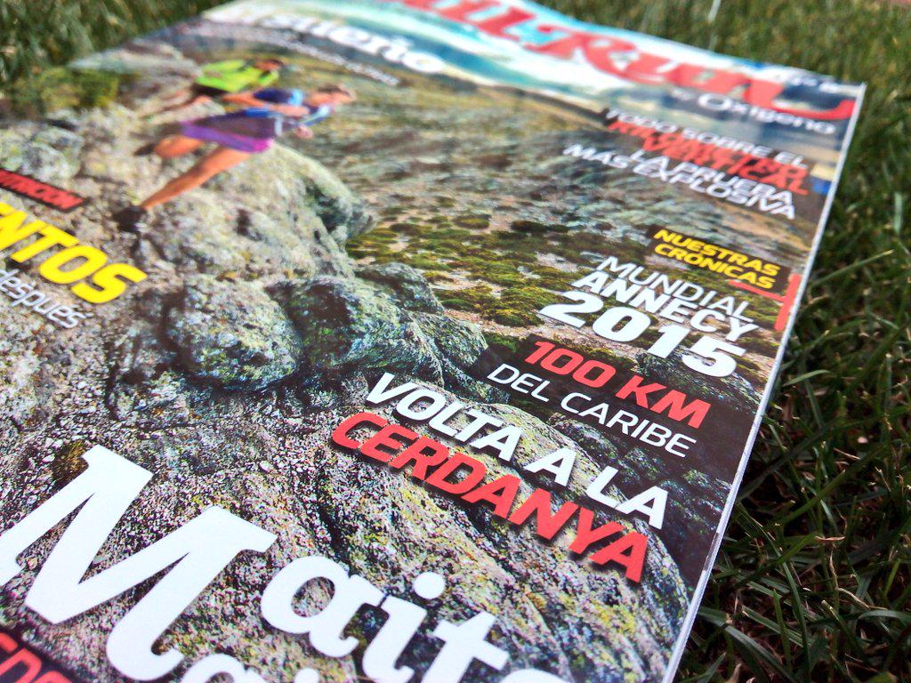ultracerdanya's tweet photo. En nuestras manos el último número de la revista @TrailrunO2, con un artículo sobre la #VCUF @sport_hg. #VCUF15 http://t.co/0hu4Q9CAeq