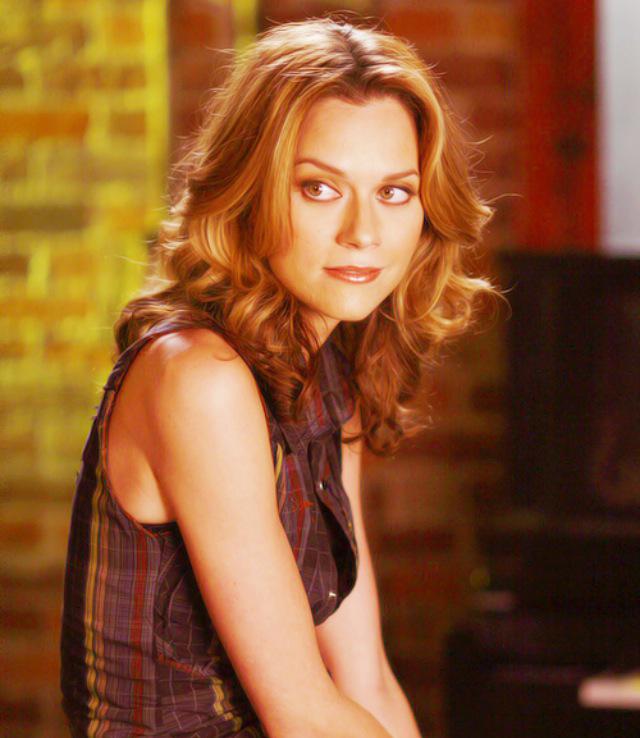 Happy Birthday to the amazing Hilarie Burton   