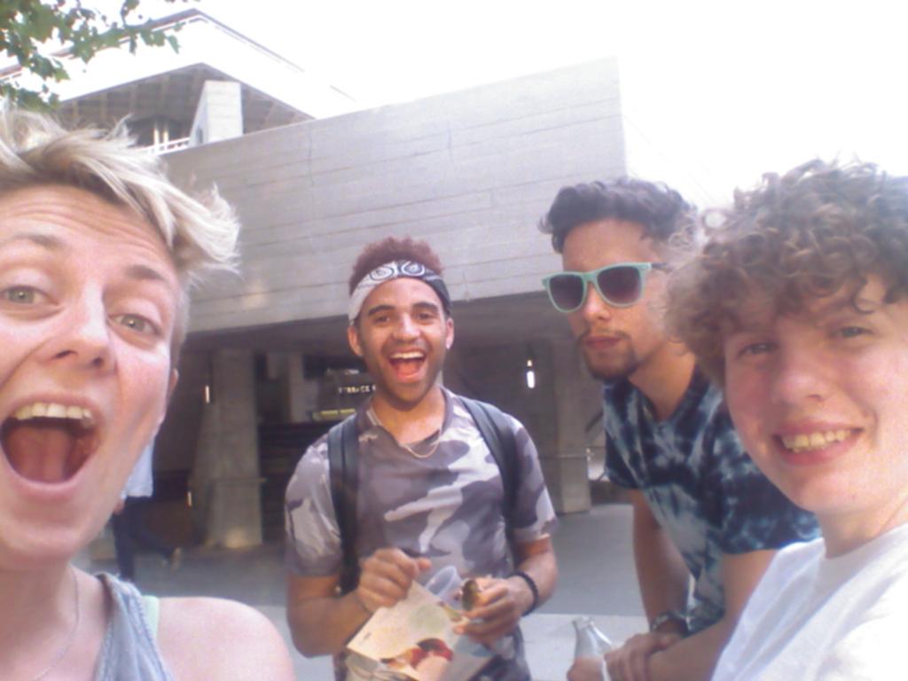 Effie_Citz's tweet photo. @CardboardCitz @Conradlives YES! @NationalTheatre what you saying? #connections15 @bvholdsworth http://t.co/sNRK85jHn0