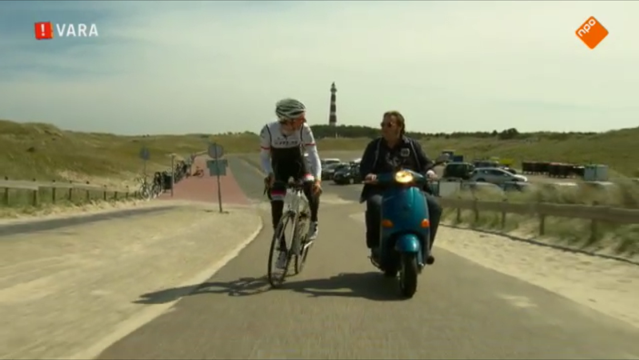 Interview <a href="/BureauSport/">Bureau Sport</a> met <a href="/BaukeMollema/">Bauke Mollema</a> tijdens trainingsrit op #Ameland! Kijk vanaf 30:35 op bit.ly/1BZflXC