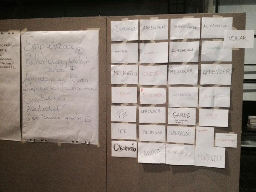 Diego_Gut_Moran's tweet photo. Primer día de @proyectolova en @Teatro_Real Grandes reflexiones para cambiar/buscar una educación de calidad! @doktus http://t.co/r3dA4X43bf