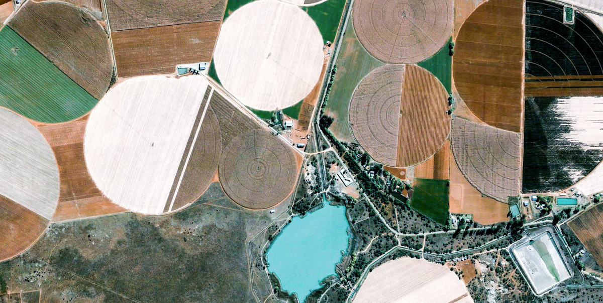 kallekamaleko's tweet photo. Xhariep, near Bloemfontein, #RSA. #GoogleMapsArt http://t.co/G0170m9PG5