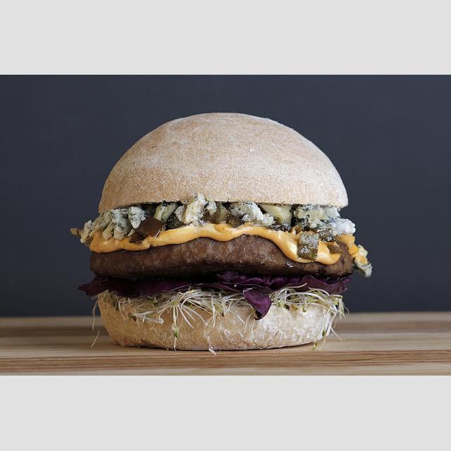 nebula_visual's tweet image. Asi quedo una de las #fotografias que hicimos para la @HBA143 #hamburguesa #Barquisimeto #fabrica #hba143 #lara