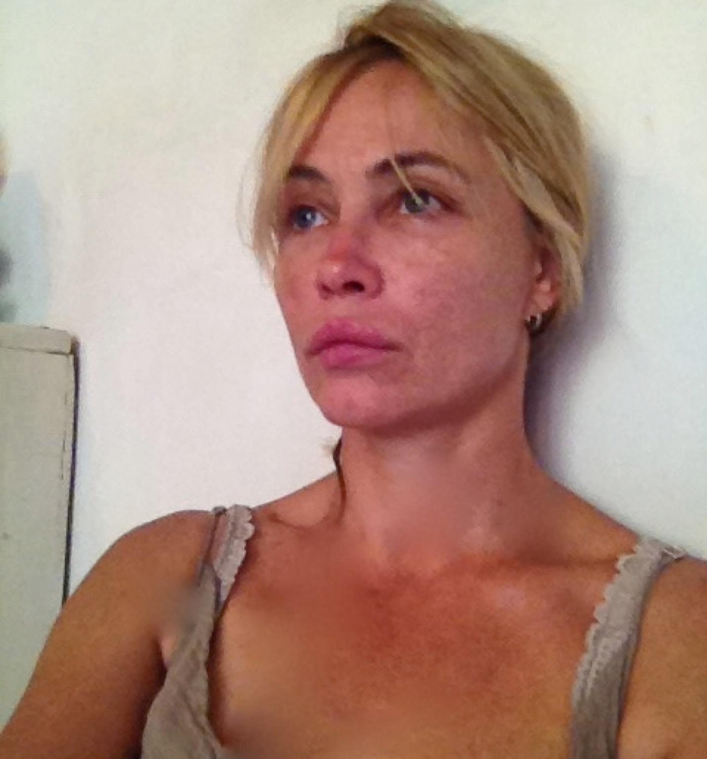 Emmanuelle Beart Hot