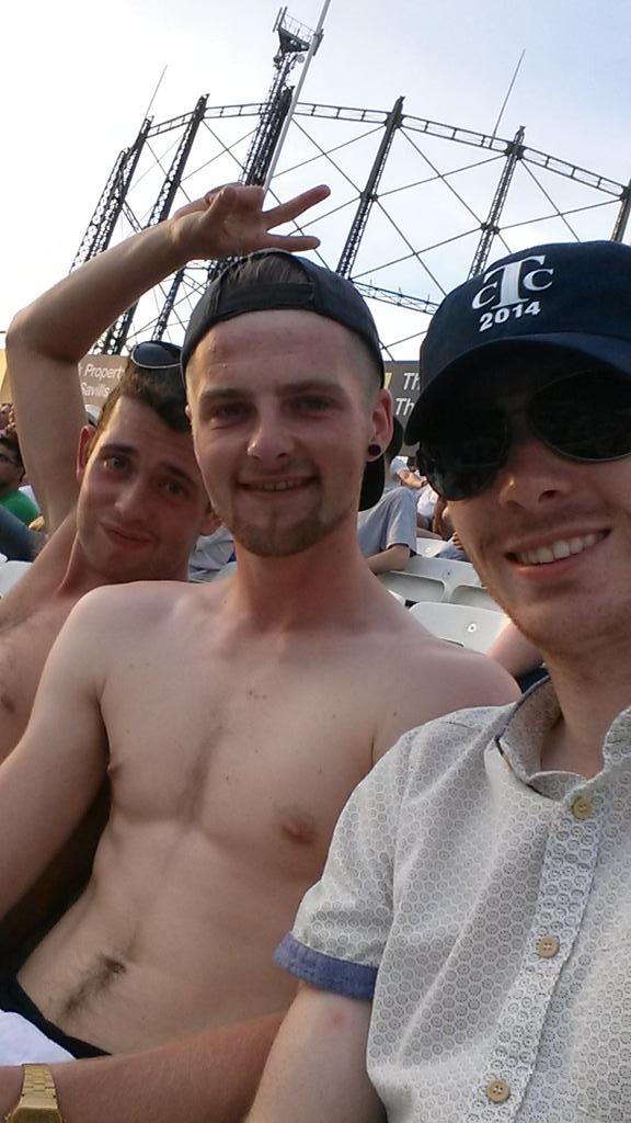 Crouchy95's tweet photo. #SurreyBlast http://t.co/jXKt8vk6Im