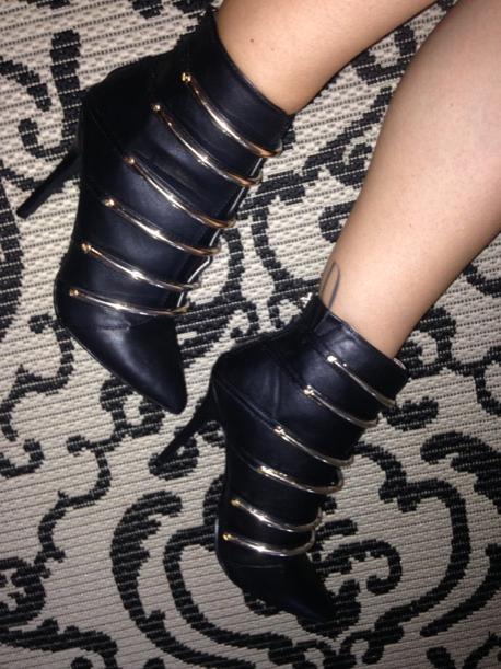 And my boots. Thanks for the bday presents boys @sadespet http://t.co/BL8P6Px30o<a href="/tag/chastity"class="tags"><span>#chastity</span></a>