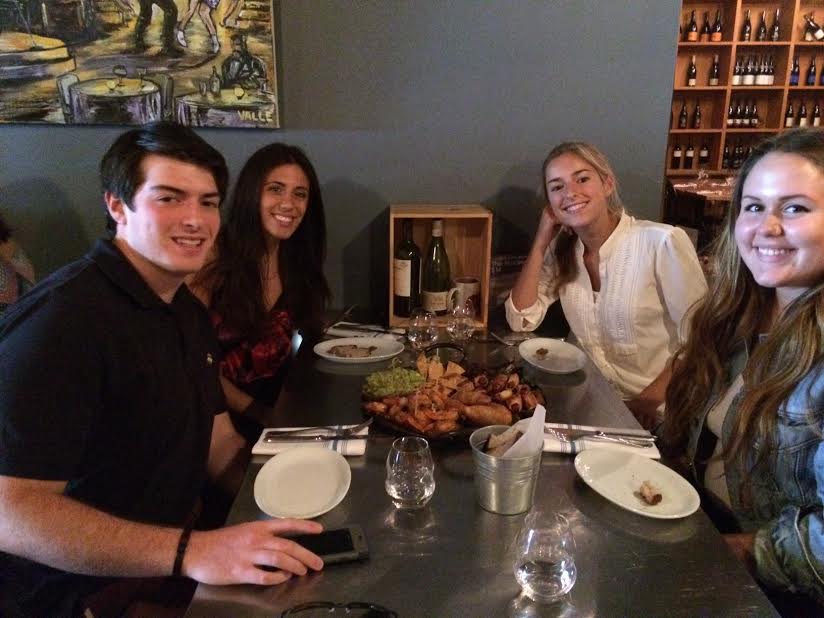 Catch24Adv's tweet photo. A few of our superstar #interns out to lunch! http://t.co/BfAobaYDUQ