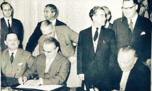 BenClaimant's tweet photo. 1953: Greek finance minister signed treaty in London cancelling 50% of German debt, because it was right thing to do. http://t.co/clNeHEH2xc