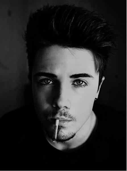TheoSavinOff's tweet photo. hey you <3 http://t.co/gQrwygcd6Y