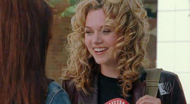 HAPPY BIRTHDAY TO THE ONE AND ONLY HILARIE BURTON AKA PEYTON SWAYER 