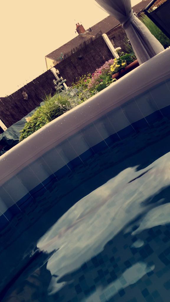 __bobbilea's tweet photo. Hot tubs just amazing😻😻 http://t.co/pT9eiSV5N9
