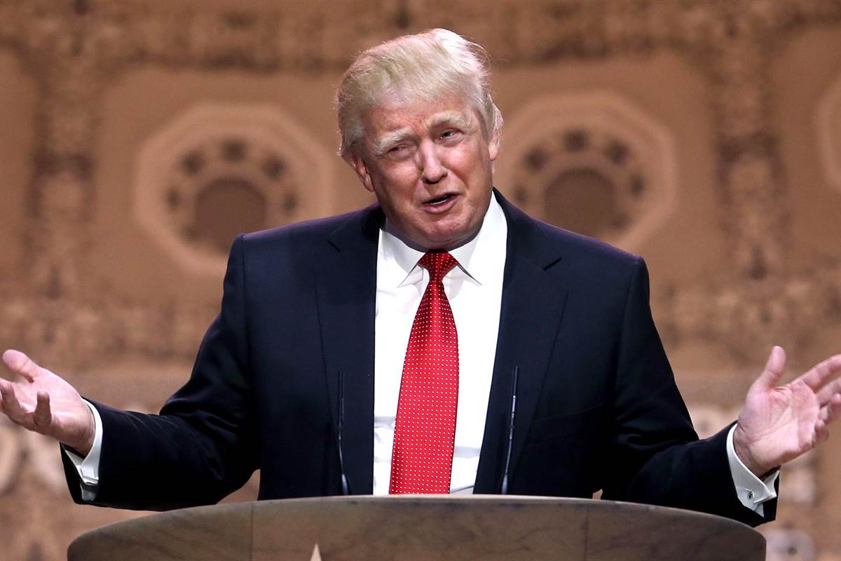 telegramster's tweet photo. Macy`s Cuts Ties With Donald Trump Over Mexico Comments  
http://t.co/F6D2EHtEx2
#news http://t.co/l7f8rAmf56