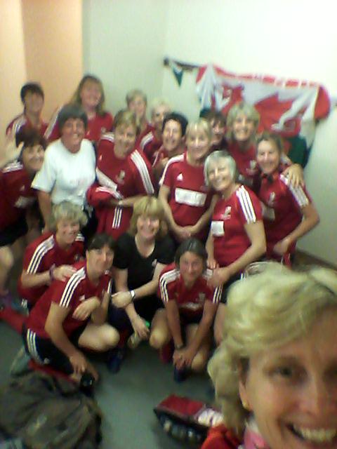 WalesLadiesHock's tweet photo. Check your emails for details of practice "50s ready?!""Born ready!" #Euromasters #onlyWales http://t.co/dfxKyFMa9V