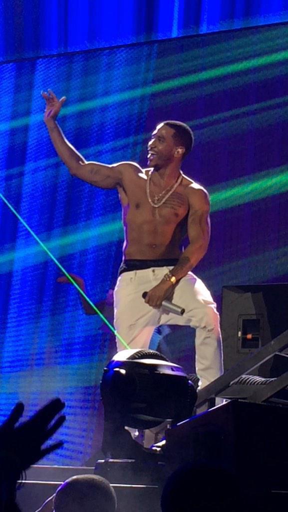 cuteblackguyss's tweet photo. Trey Songz 😍👅💦 http://t.co/S0z0EgIX33