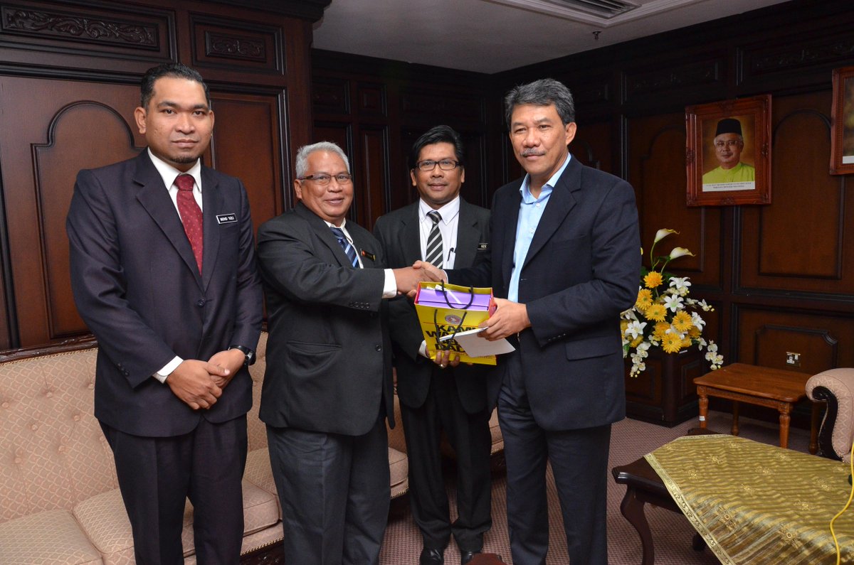 AADKN9's tweet photo. TQ @menteribesarn9 dr @Pencegahan_N9 ats kesudian mrakamkan mesej antidadah smpena #HADA2015 tmpoh hr. @AADKMalaysia http://t.co/sjsxUJXQhT