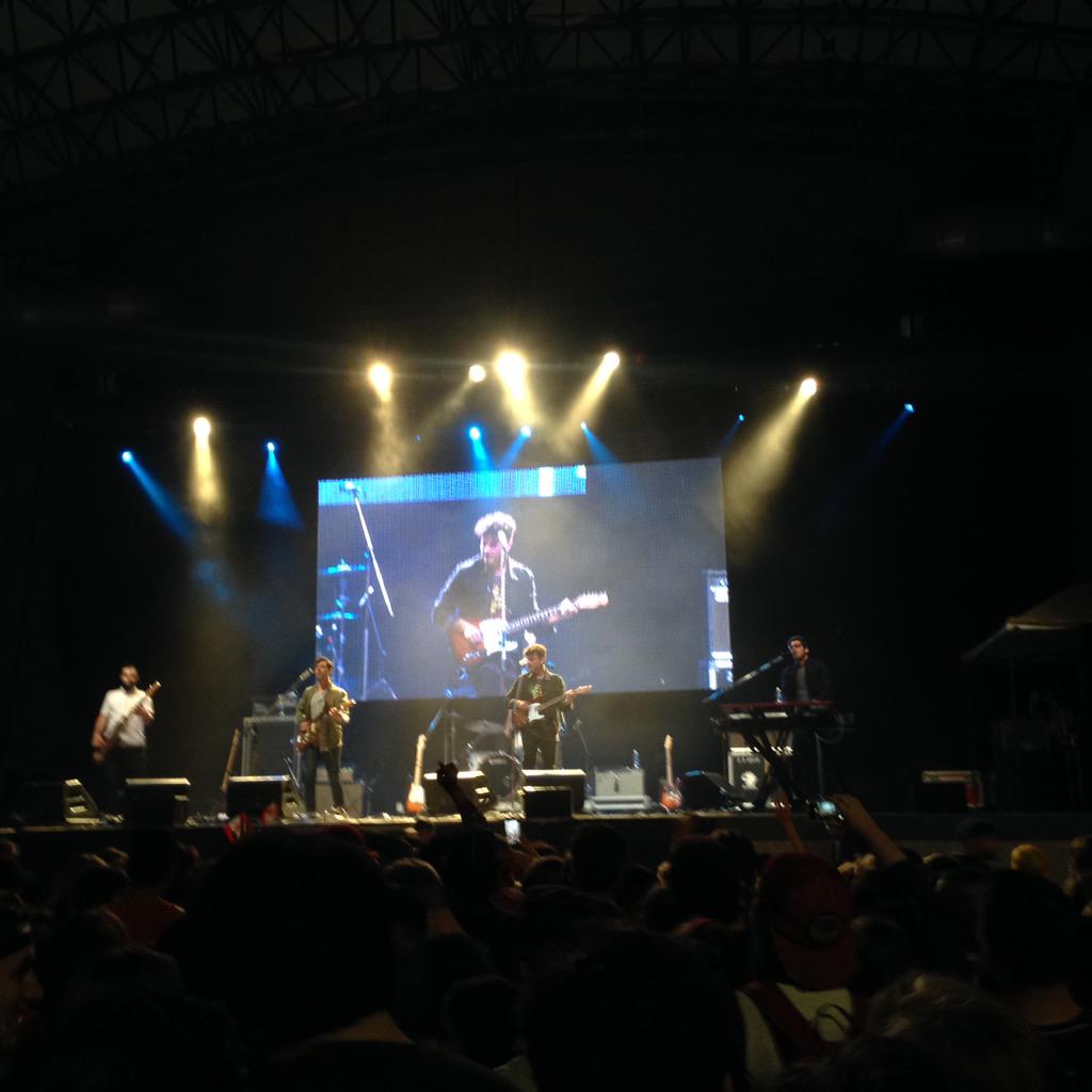 mtrxnch's tweet photo. @arkellsmusic you guys were amazing tonight! Thank you for blessing us http://t.co/fvP23gNo4A