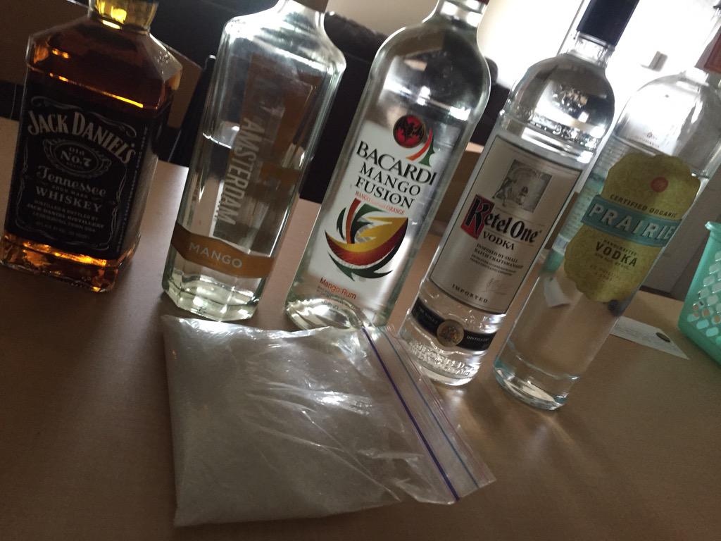 super_zambo's tweet photo. turn up saturday 4th hmu for details #fakecoke http://t.co/69uf8ZyIhK