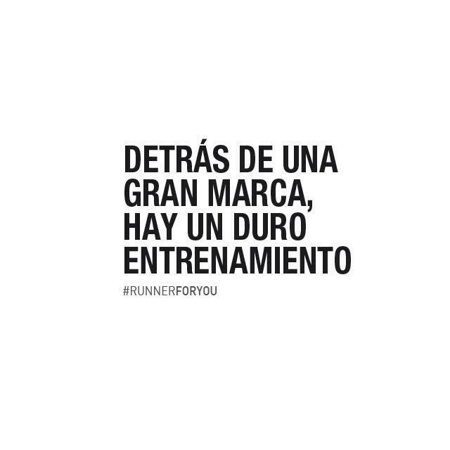 runnerforyou's tweet photo. Detrás de una gran marca hay un duro entrenamiento #runnerforyou #runneronfire #running http://t.co/JEhXhMsT3k