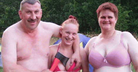 lamAIexx's tweet image. FUNNY FAMILY FAILS bit.ly/1RSG7TK