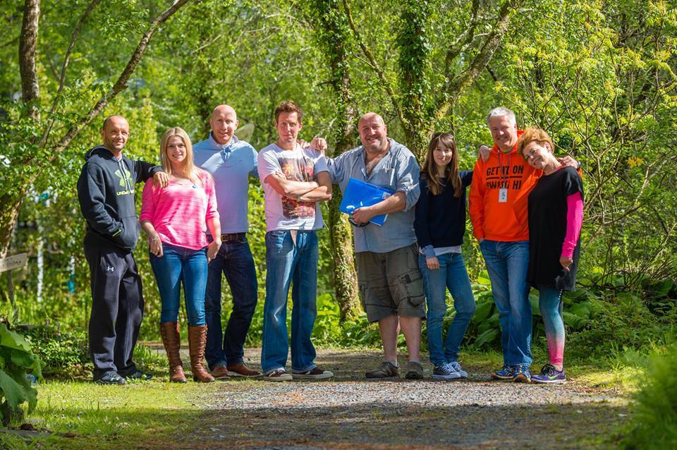 Gwylio <a href="/s4cariad/">Cariad@Iaith</a> on <a href="/BBCiPlayer/">BBC iPlayer</a>.
Man alive, that looks like an ace week!

Jealous? Yes. 

HT <a href="/FflicTV/">Fflic</a>