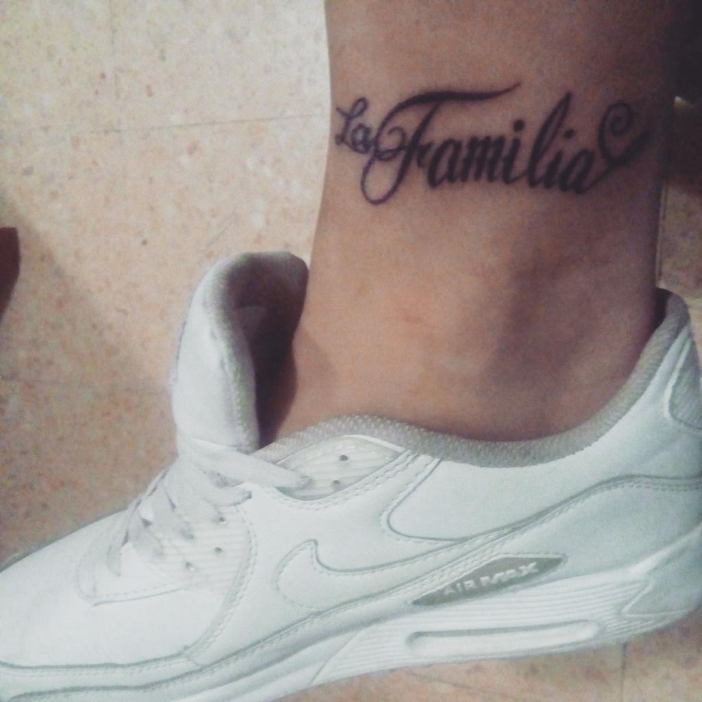 LA FAMILIA