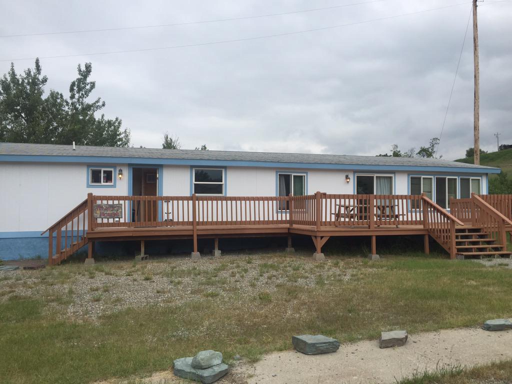 PrairiePirates's tweet photo. For all the Pirates fans on Twitter we made it to St Mary's Montana. The Bucs Cabin for tonight. More pics to come http://t.co/JCMnx5wCUe