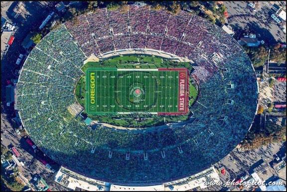 Remember that one time Oregon played a home game in Pasadena? #GoDucks