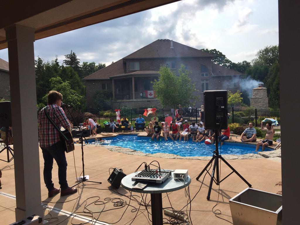 ChrisyCoo's tweet photo. Canada Day in the backyard with Ron Hawkins from Lowest of the Low http://t.co/u3ZBhNA0ac