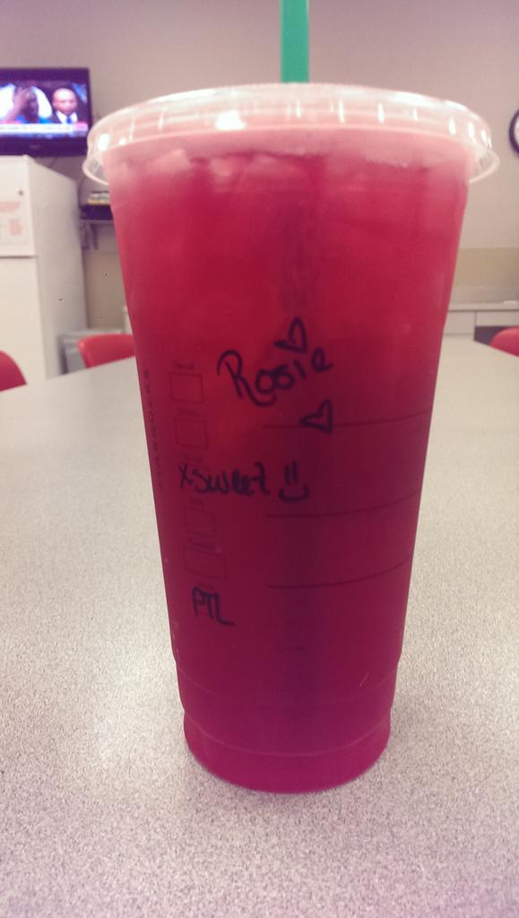 💗My Starbucks <a href="/1533/">1533</a>. Thank You Paloma #service with a smile#made me smile @MrJohnRitz <a href="/ed_llamas/">Ed Llamas</a> @SLBcaptain86