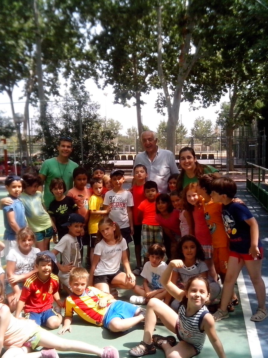 AjuntMassanassa's tweet photo. Escola d'Estiu 2015: 379 xiquets de 3 a 7 anys disfrutant de tallers, jocs, piscina ... 23 monitors, tot juliol http://t.co/RWxZBUYkRW