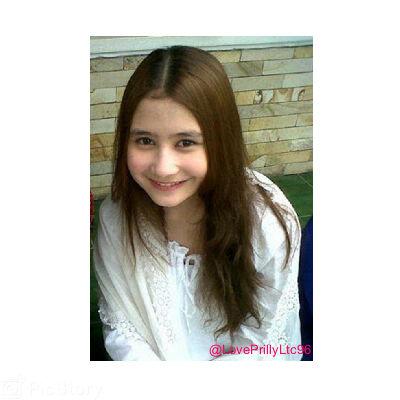 LovePrillyLtc96's tweet photo. "@Prllvrs_: Cantik yekan ? #PrillyNgeInboxLagi http://t.co/s2F0IRp1oN"