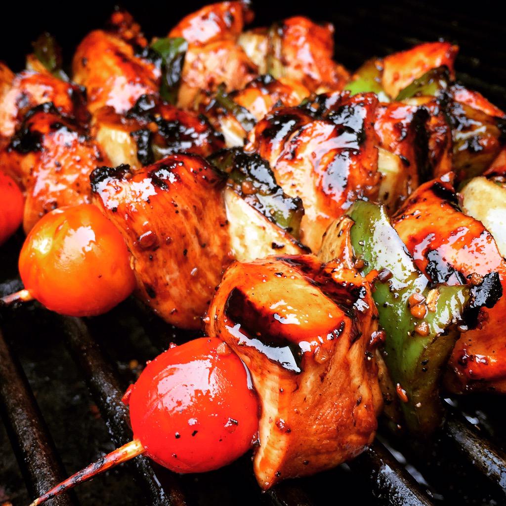 FIREQUEBBQ's tweet image. #Grilled chicken kabobs #basted with our new @FIREQUEBBQ #saucehack recipe #outdoorcooking #BBQ @BBQPictures